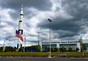 pexels-alex-loyola-1820243-17062125